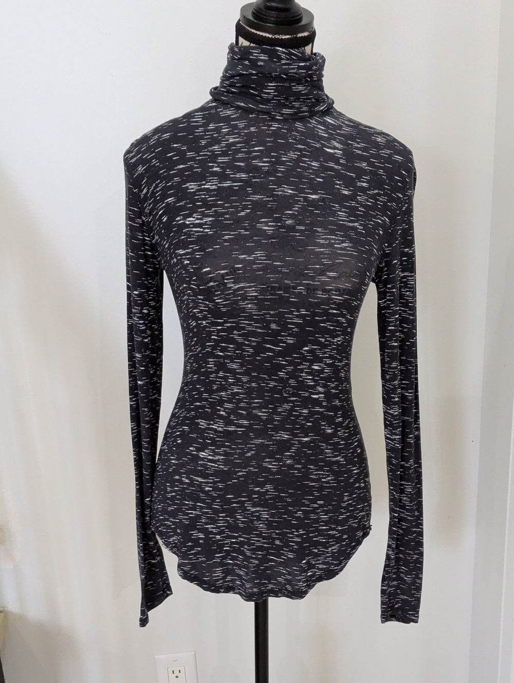 KIT AND ACE | Women's Black/White Cashmere Blend Semi-Sheer Long Sleeved Shirt